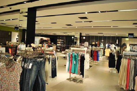 赤壁商场里的店面怎么装修？